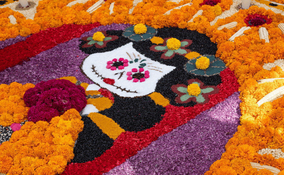 【メキシコ死者の日を楽しむ！あなたはどっち派？】魂の祝祭！ 死者の日の魔法: メキシコの文化と祭りを体験する旅