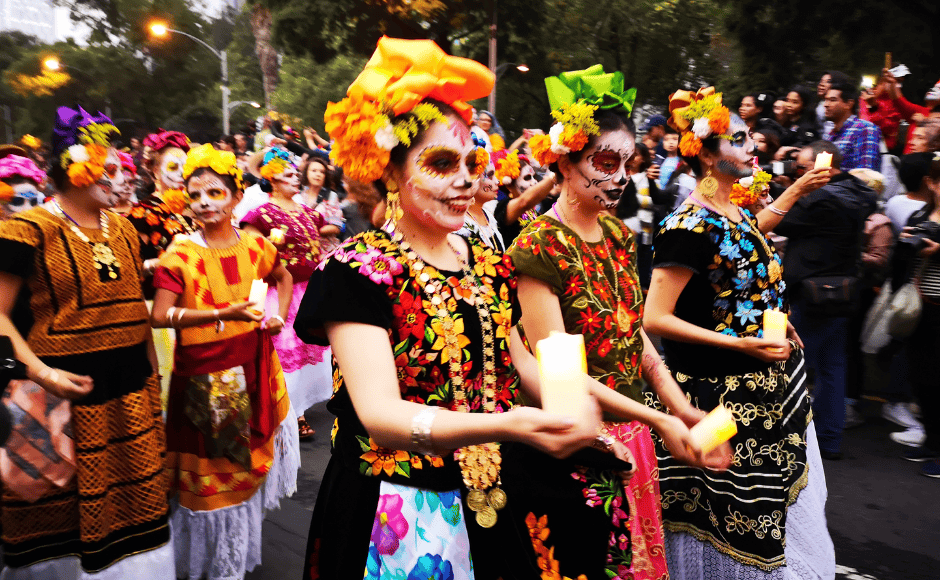 【メキシコ死者の日を楽しむ！あなたはどっち派？】魂の祝祭！ 死者の日の魔法: メキシコの文化と祭りを体験する旅