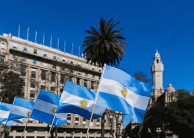 【感動のパタゴニア横断】氷河・ペンギン・最果ての地ウシュアイア周遊 7日間  スタンダードクラスホテル滞在 