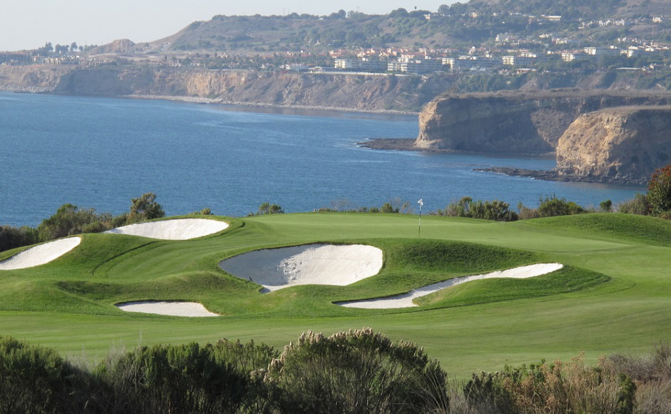 往復送迎付きゴルフツアー 【TRUMP NATIONAL GOLF COURSE】