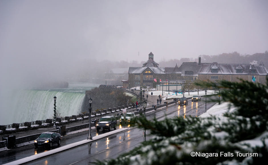 【日本語】トロント発着 ナイアガラ＆オンザレイク１日観光(1月~4月)ランチなしプラン