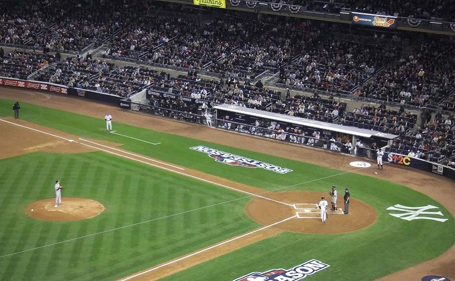 日本語ガイドと地下鉄で行く！ニューヨーク Ｙ 野球スタジアム見学ツアー 4名様以上プラン