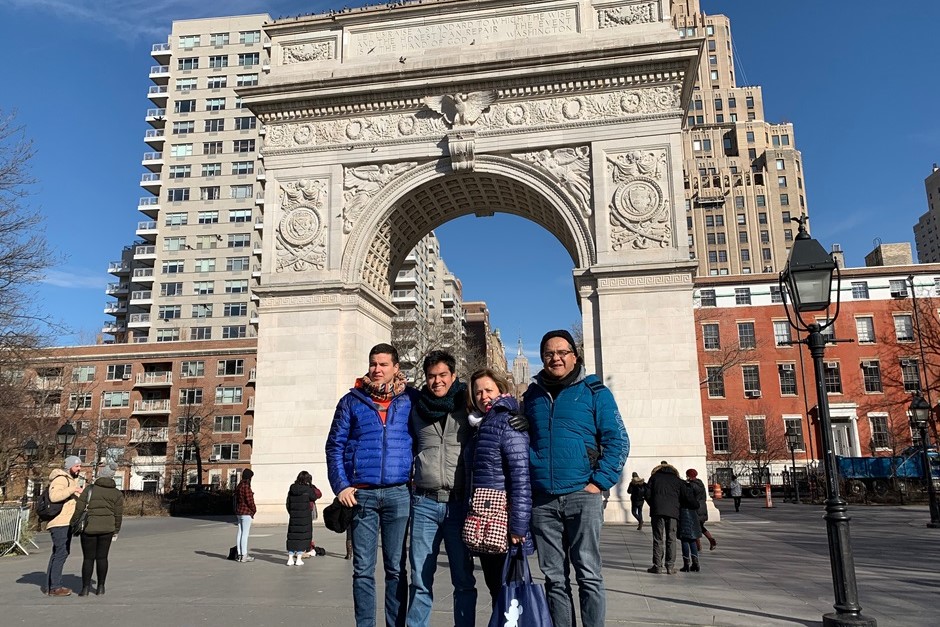 ニューヨークの名作映画＆TVロケ地巡りツアー ＜英語ガイド＞