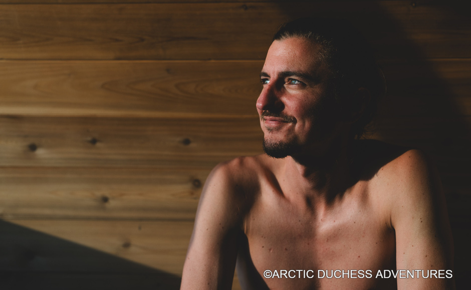 【英語】サウナと自然の湖でのコールドプランジ冷水浴(6-9月）