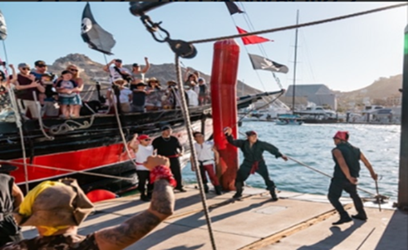 【カボサンルーカス発着】海賊船ショークルーズ＆サンセットディナー／お子様代金割引あり